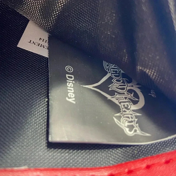 Kingdom Hearts 3  - Bifold Wallet 🏰♥️ - Picture 6 of 10